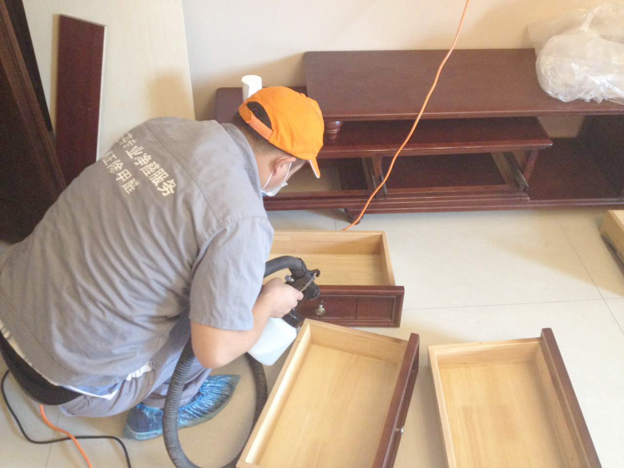 電視柜抽屜拆卸全方位施工 電視柜抽屜拆卸全方位施工