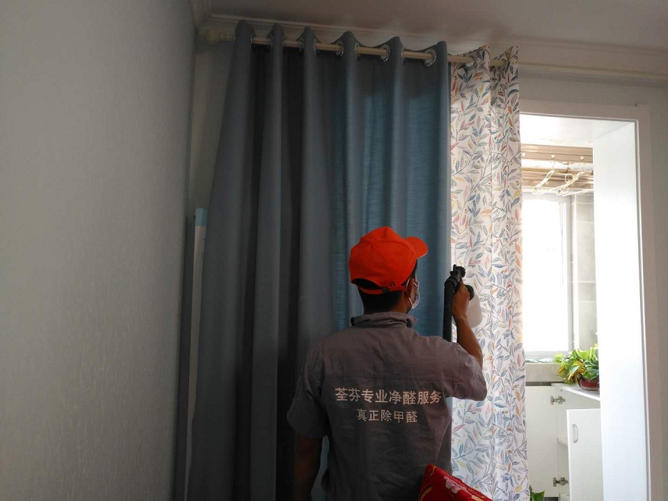 臥室窗簾全方位噴涂施工 臥室窗簾全方位噴涂施工