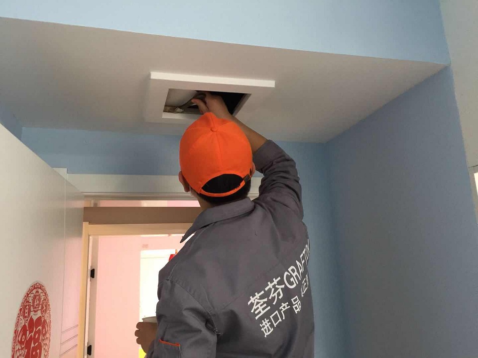 臥室頂面刷子精細化施工 臥室頂面刷子精細化施工