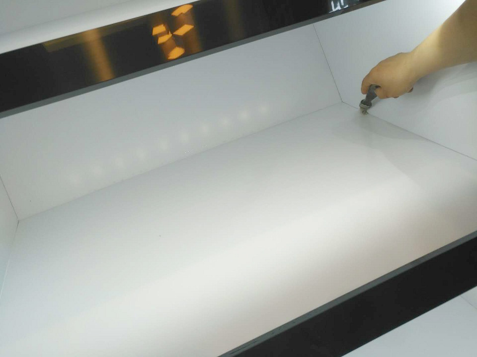 木柜接縫處刷子精細化治理施工 木柜接縫處刷子精細化治理施工