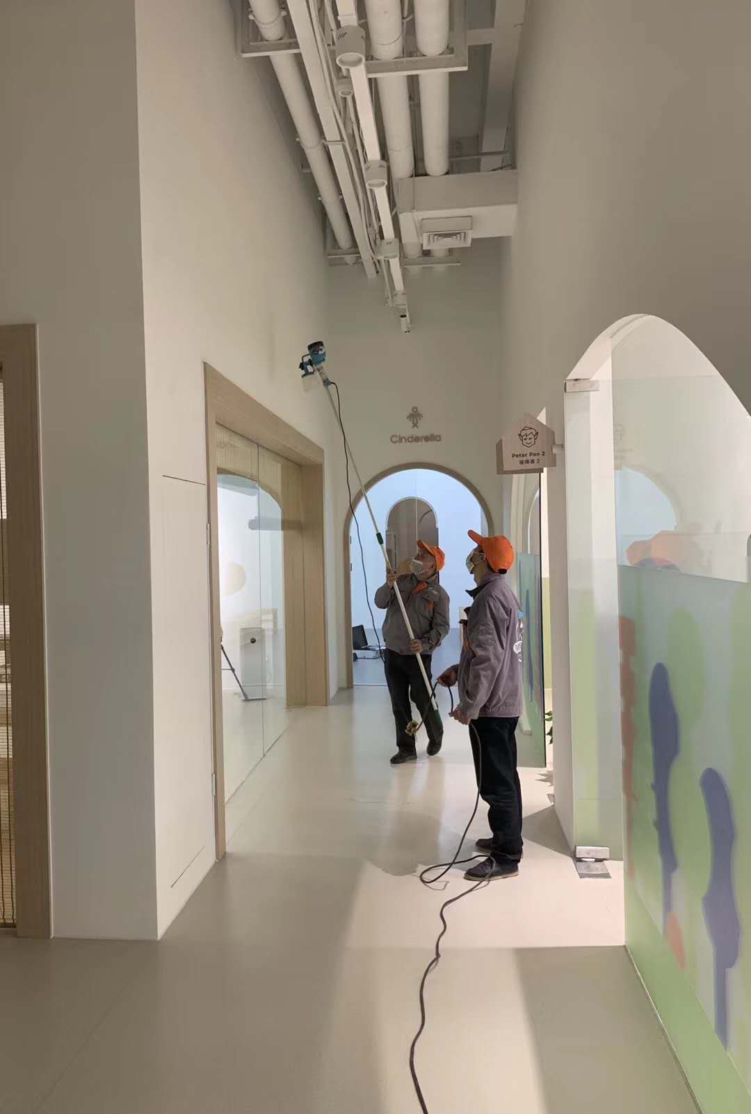 過道墻面頂面全方位噴涂施工治理 過道墻面頂面全方位噴涂施工治理