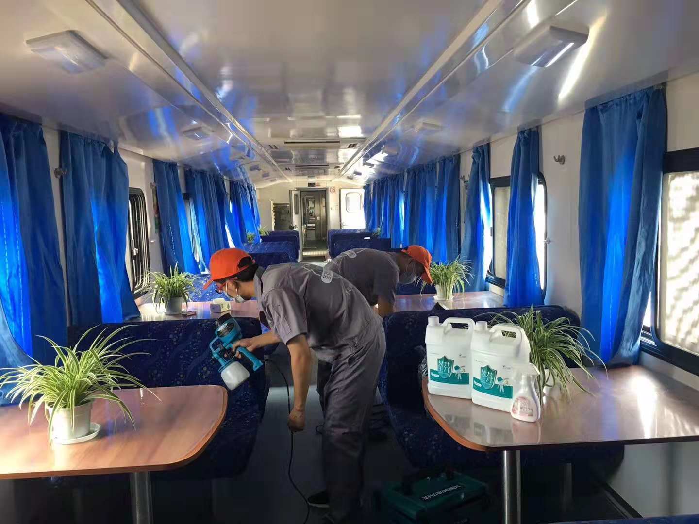 車內座椅全方位噴涂施工治理 車內座椅全方位噴涂施工治理