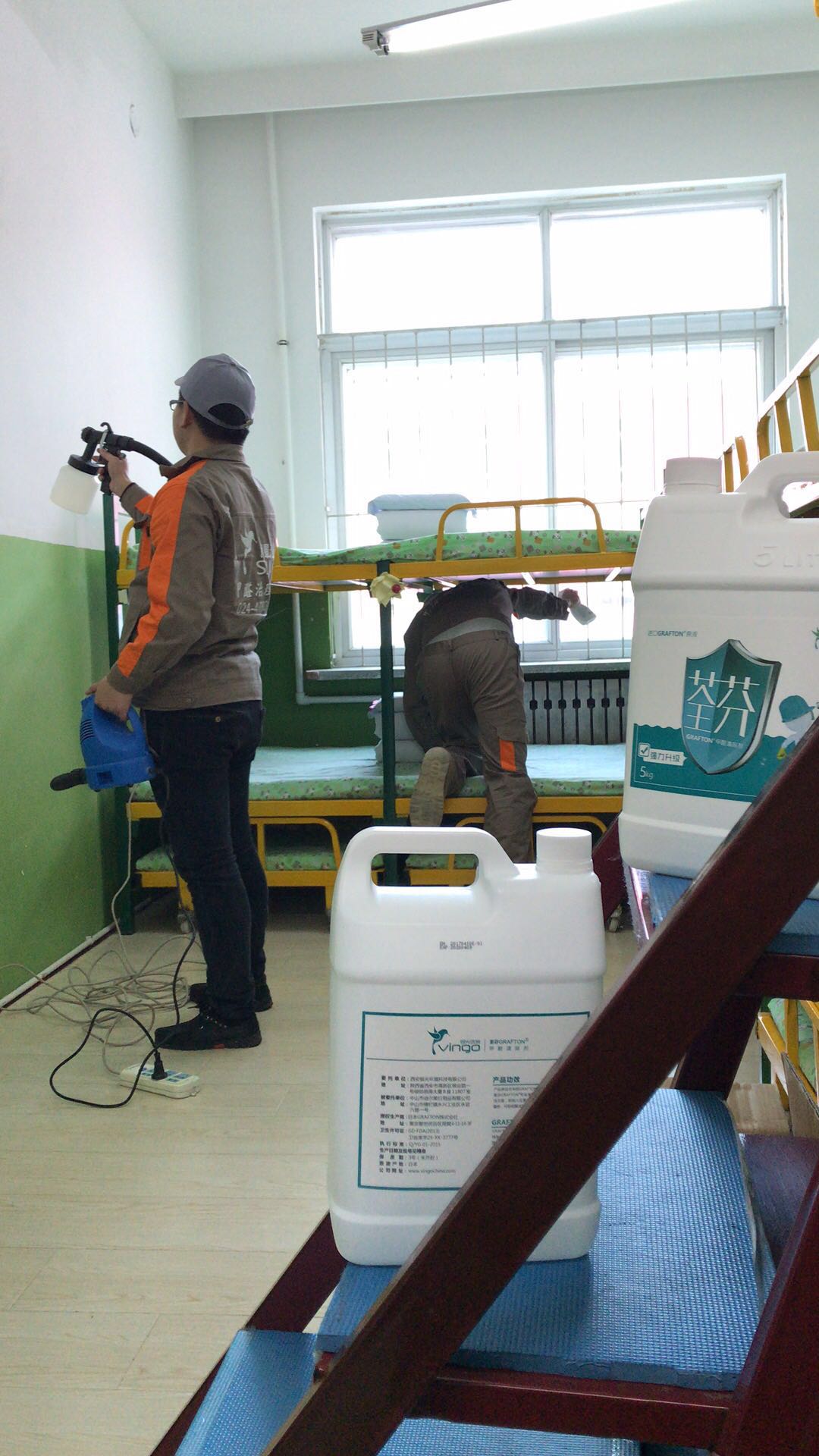 學生宿舍墻面床架全方位噴涂治理 學生宿舍墻面床架全方位噴涂治理