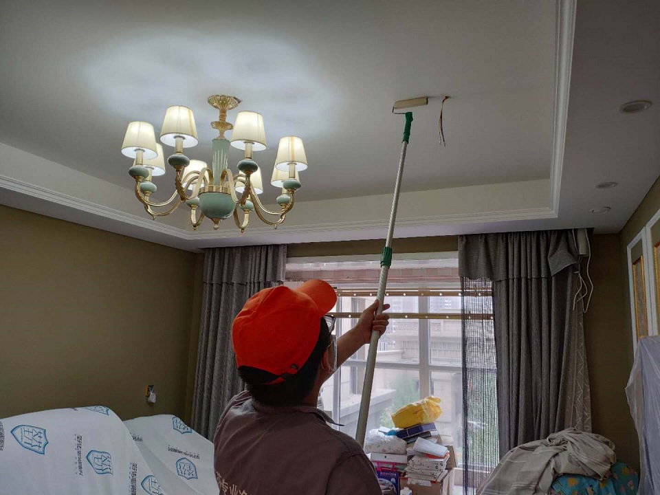 客廳頂面滾筒施工治理 客廳頂面滾筒施工治理