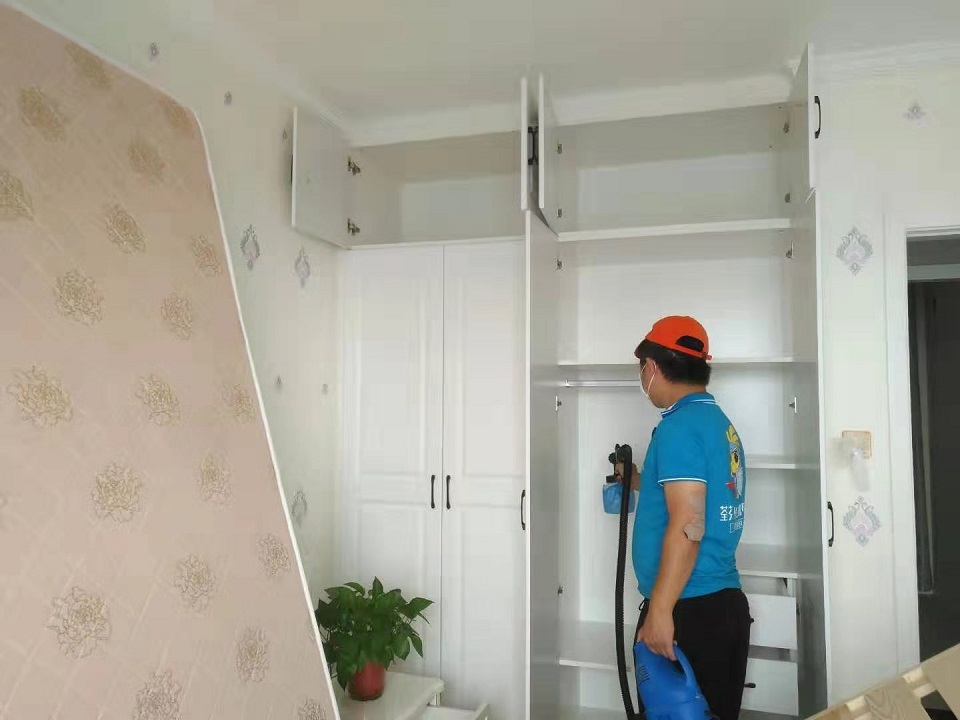 臥室衣柜全方位噴涂治理甲醛 臥室衣柜全方位噴涂治理甲醛