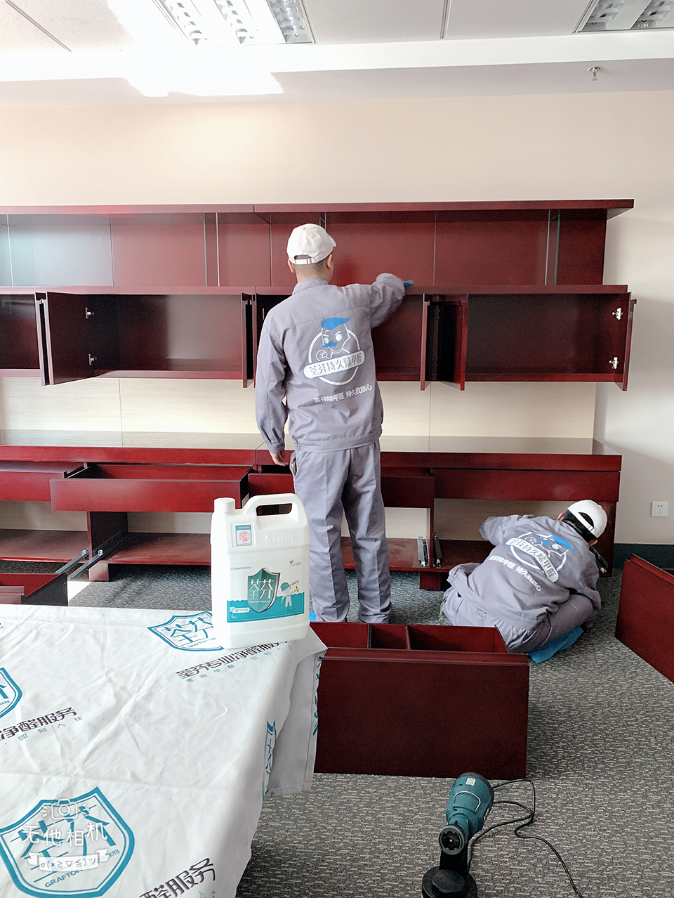 柜子全方位噴涂治理施工 柜子全方位噴涂治理施工