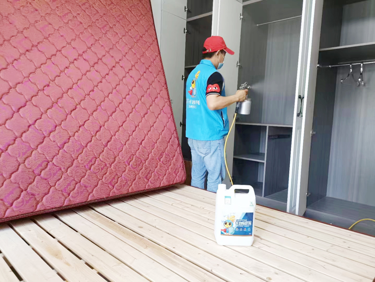 臥室衣柜噴槍施工治理 臥室衣柜噴槍施工治理