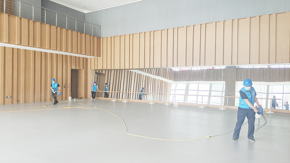 絲路歡樂世界二層排練廳地面塑膠施工治理 絲路歡樂世界二層排練廳地面塑膠施工治理