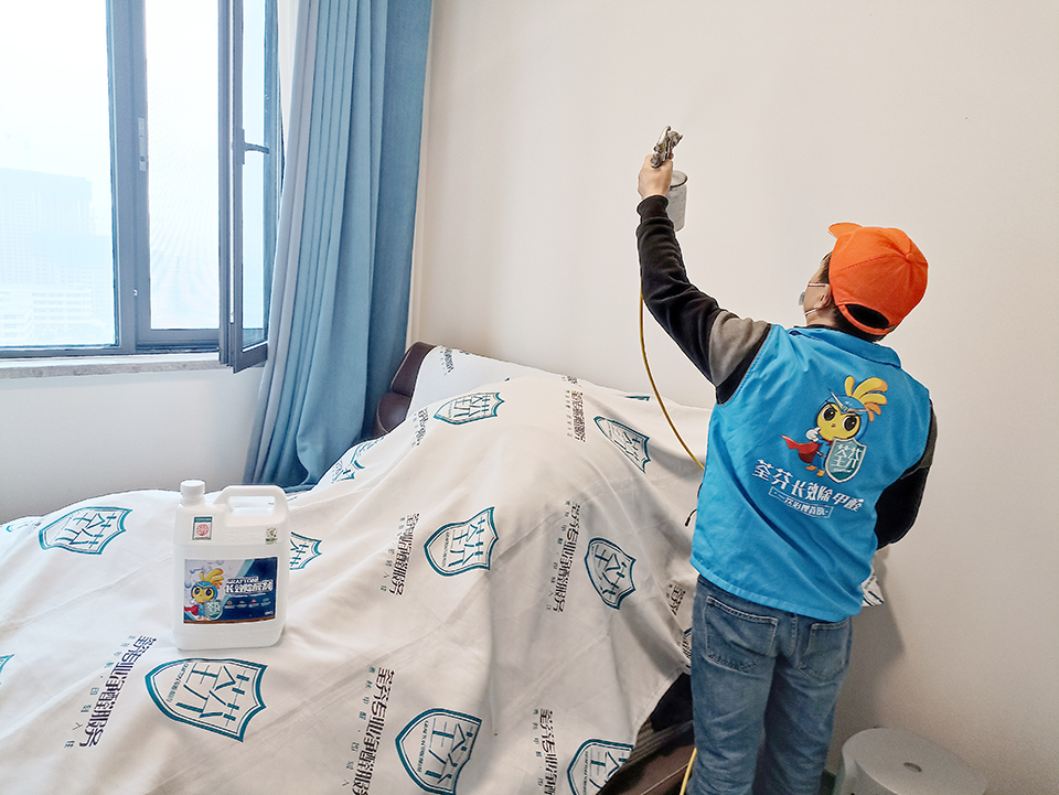 客廳墻面噴槍精細化施工治理甲醛 客廳墻面噴槍精細化施工治理甲醛